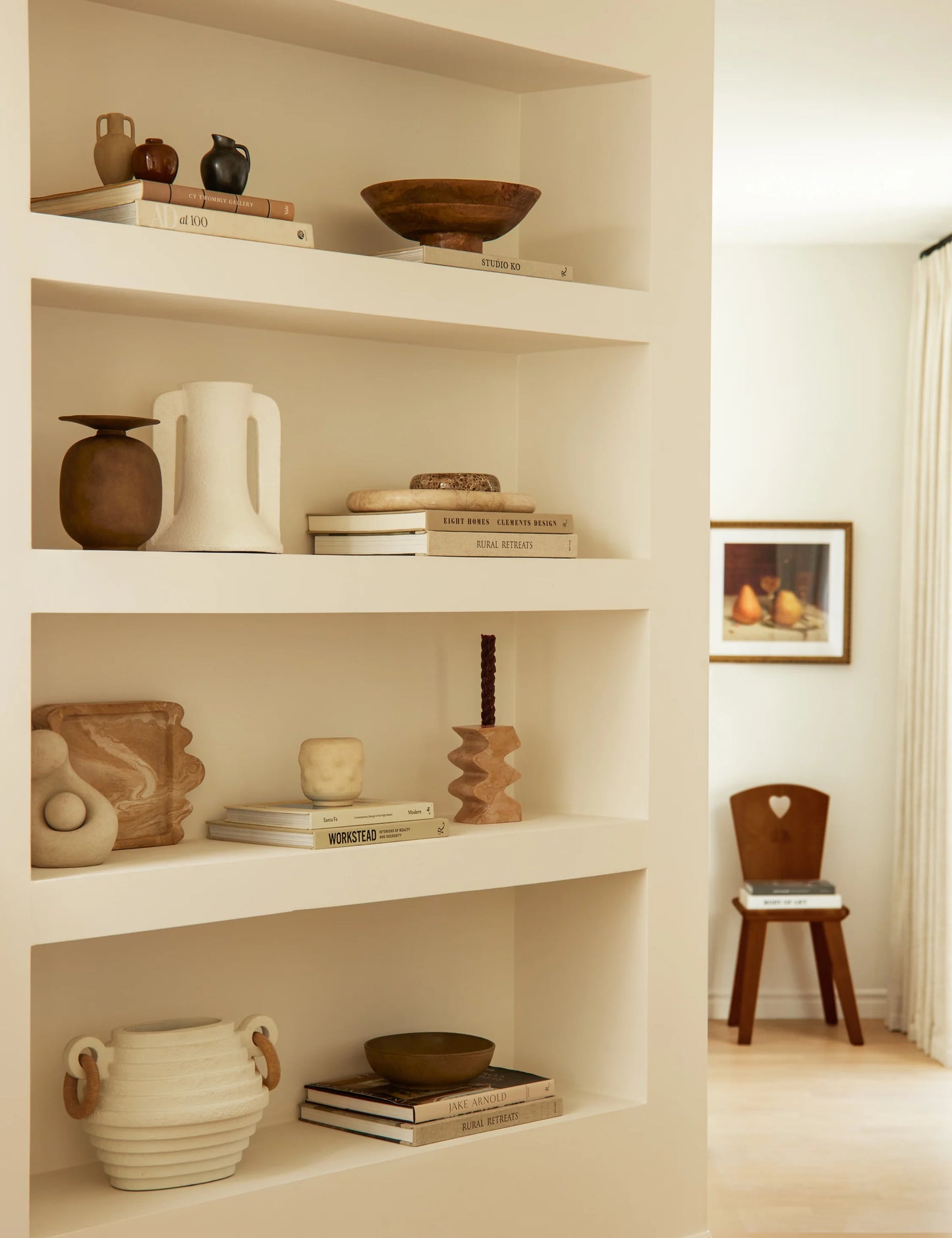 HRCOLLECTIBLES - Imogen Decorative Vase