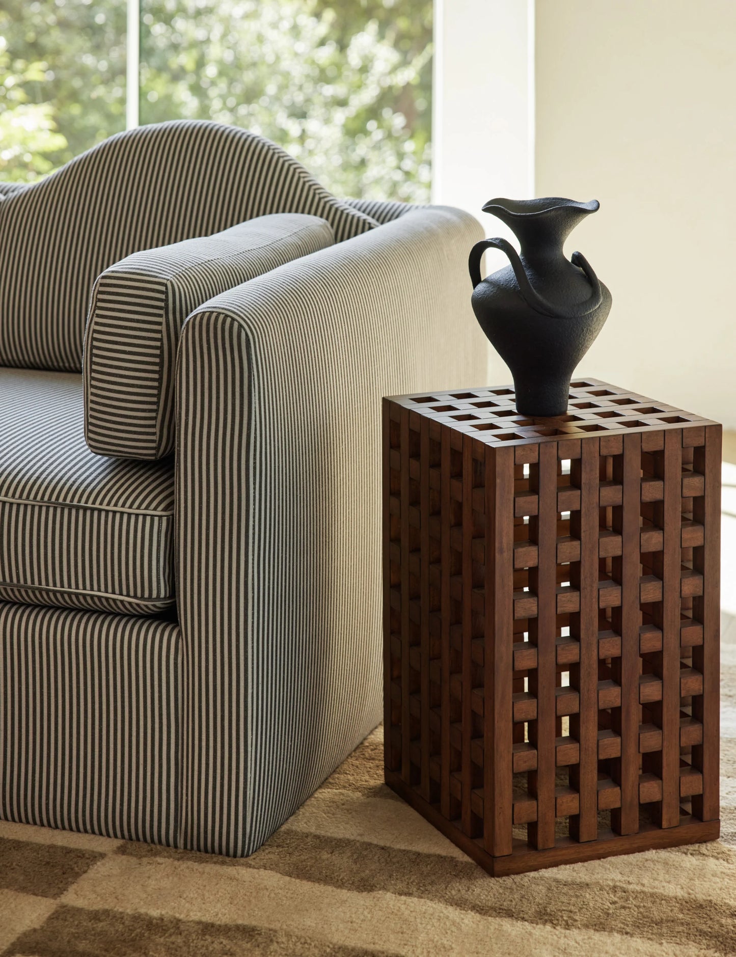 HRCOLLECTIBLES - Karme Vase