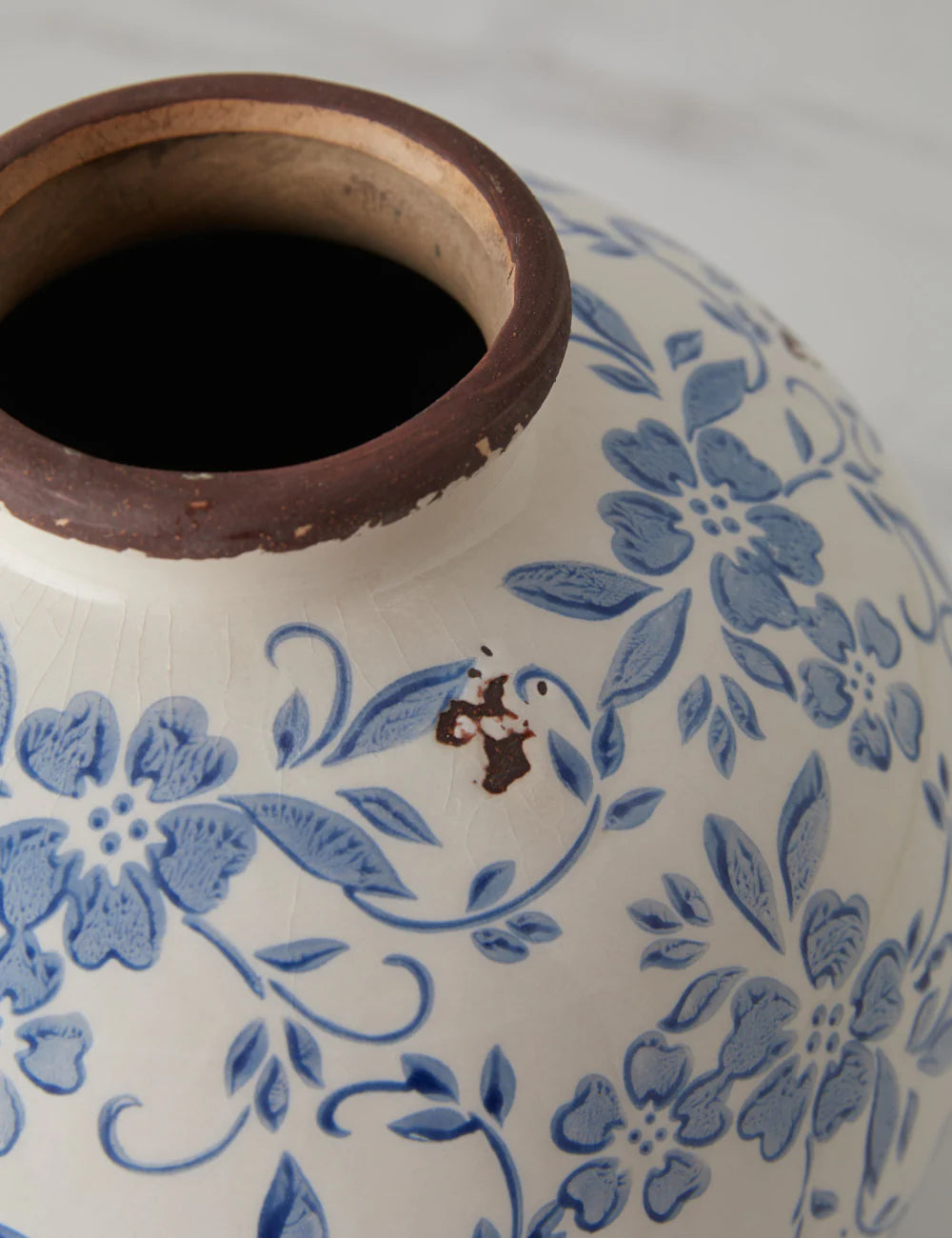 HRCOLLECTIBLES - Cairns Vase